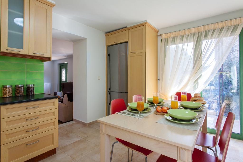 Augusta Country House Deres Bagian luar foto
