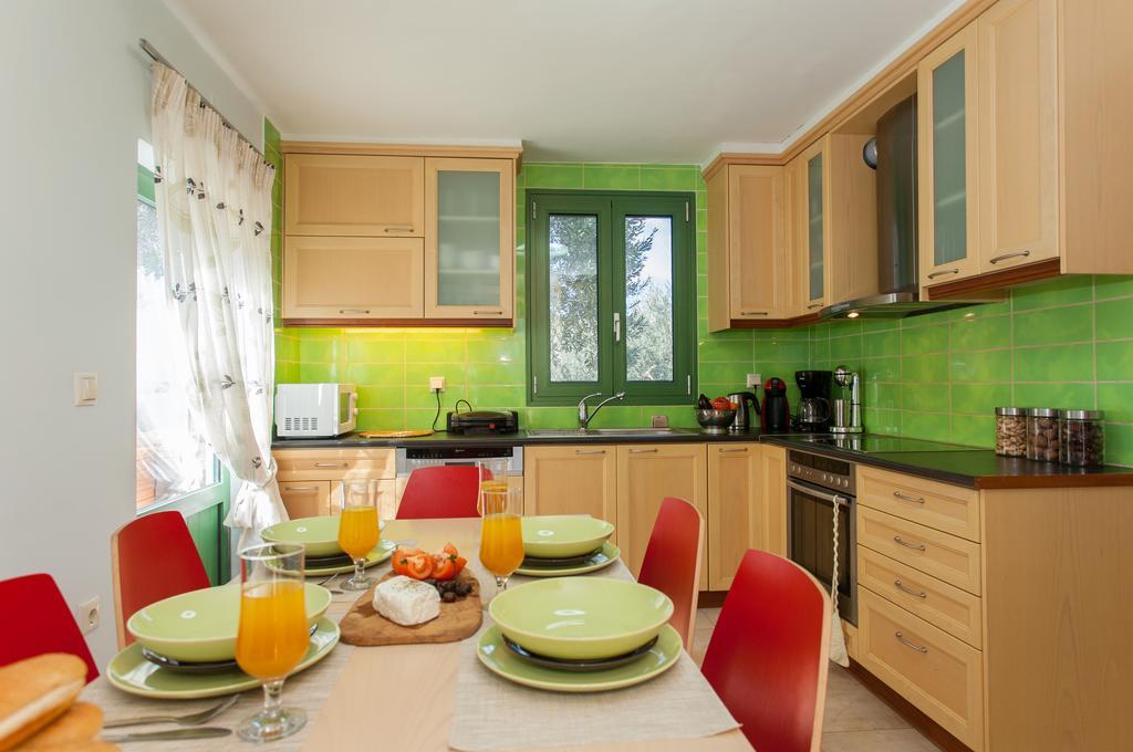 Augusta Country House Deres Bagian luar foto