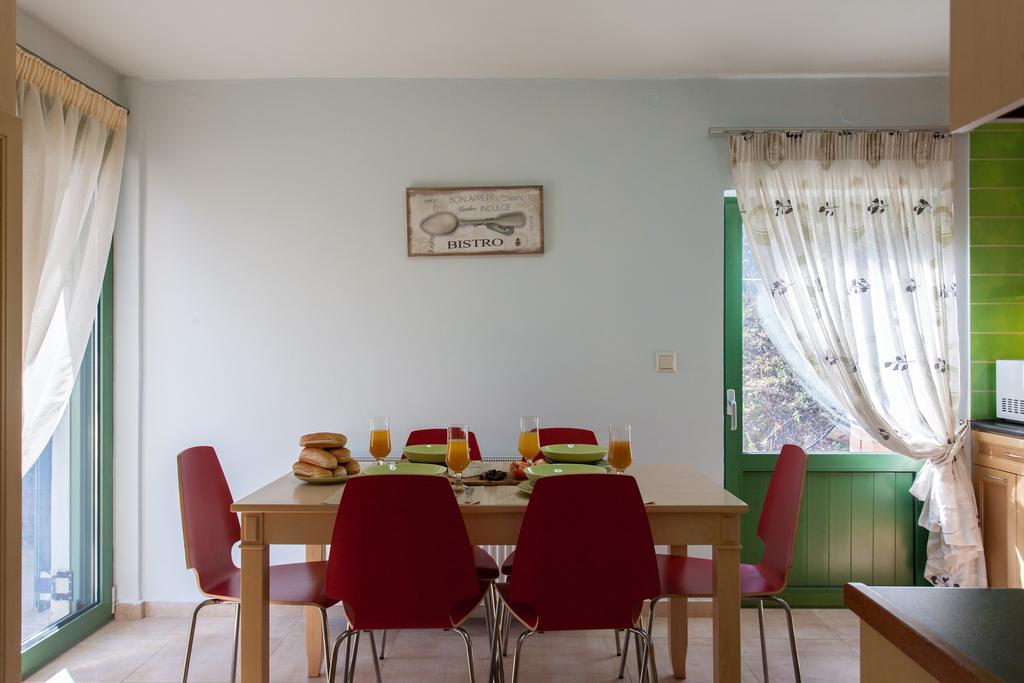Augusta Country House Deres Bagian luar foto