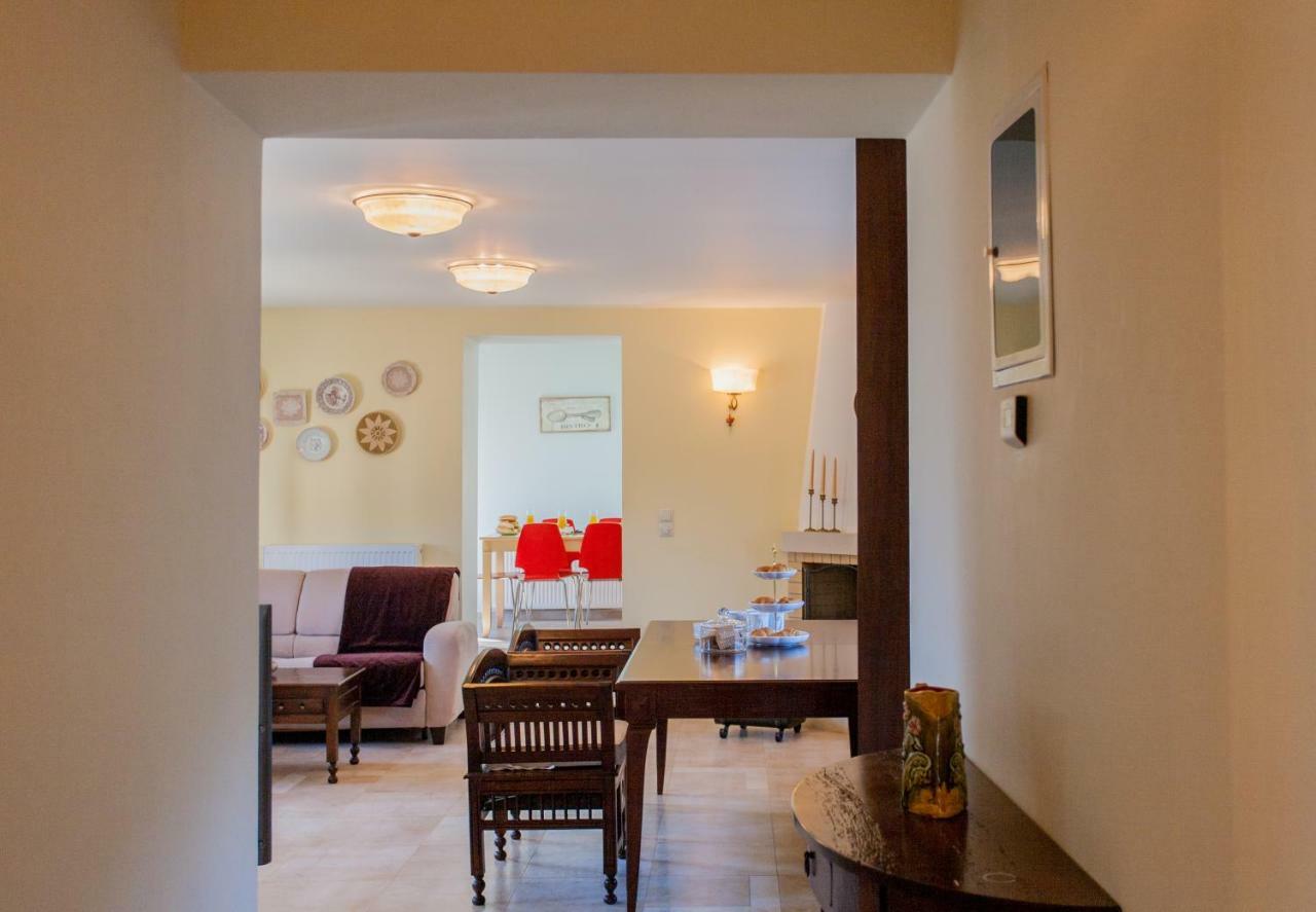 Augusta Country House Deres Bagian luar foto