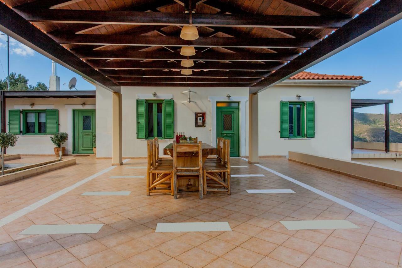 Augusta Country House Deres Bagian luar foto